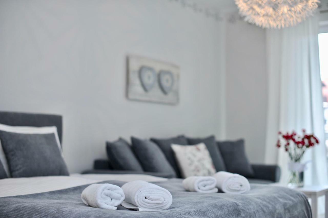 Apartamenty Porto Eli Рови Екстер'єр фото