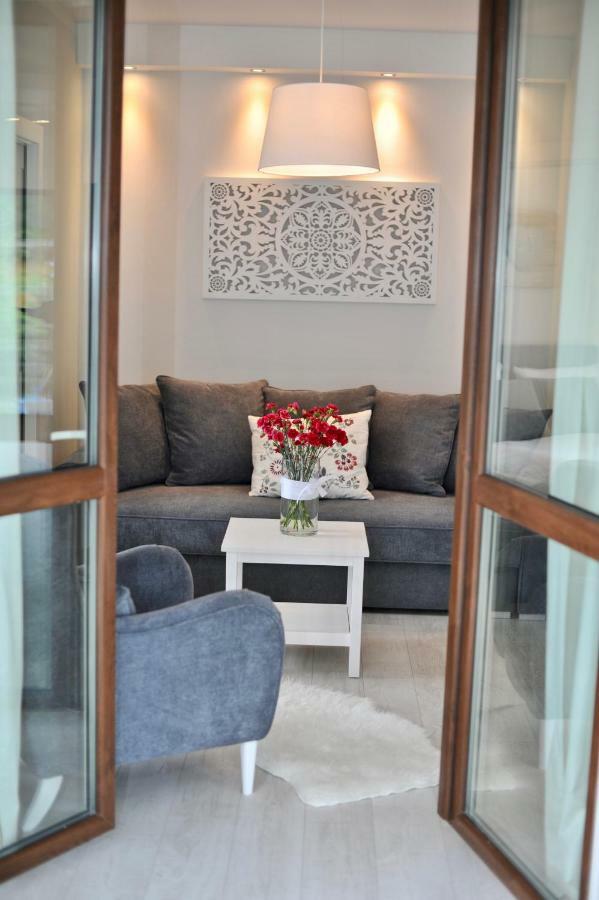 Apartamenty Porto Eli Рови Екстер'єр фото
