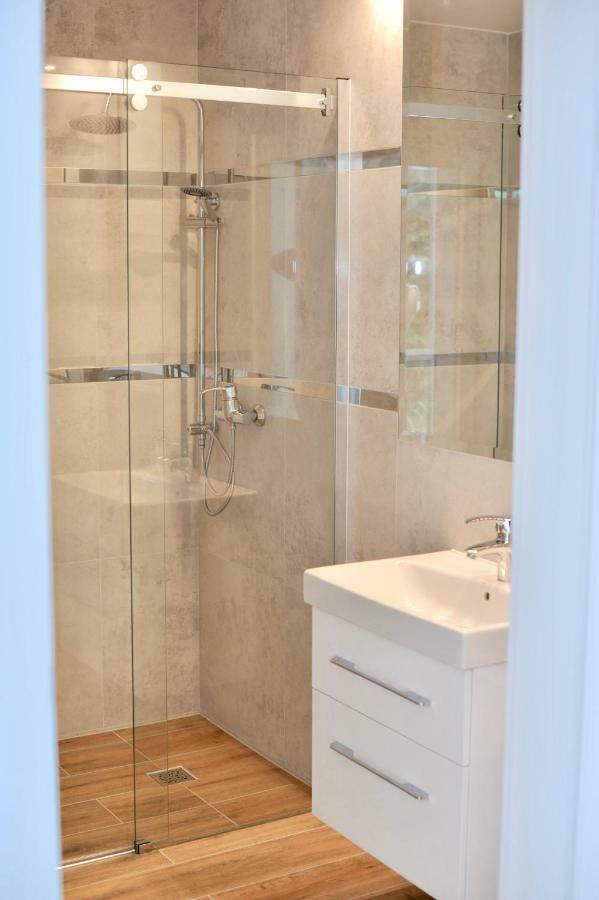 Apartamenty Porto Eli Рови Екстер'єр фото